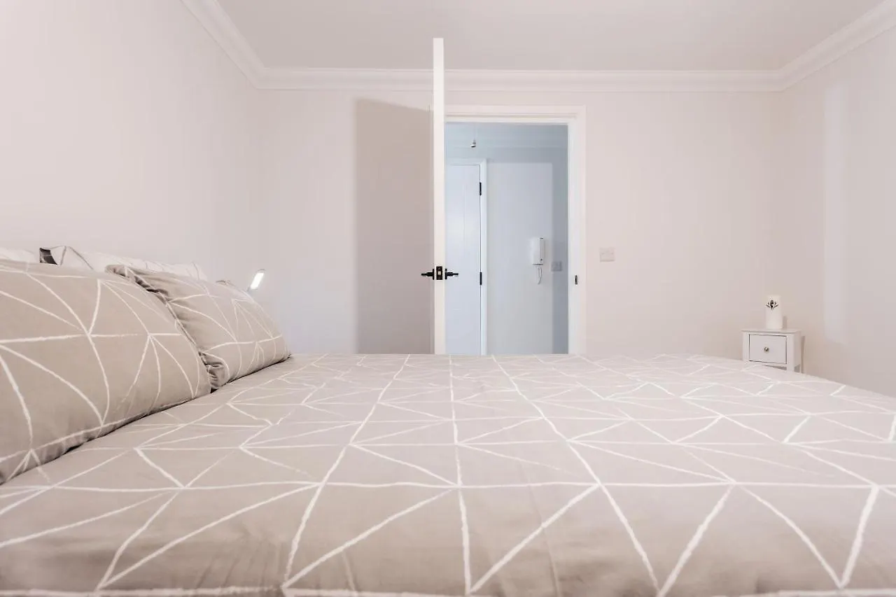 アパート Stunning 2 Bedroom Flat In Town ボーンマス イギリス