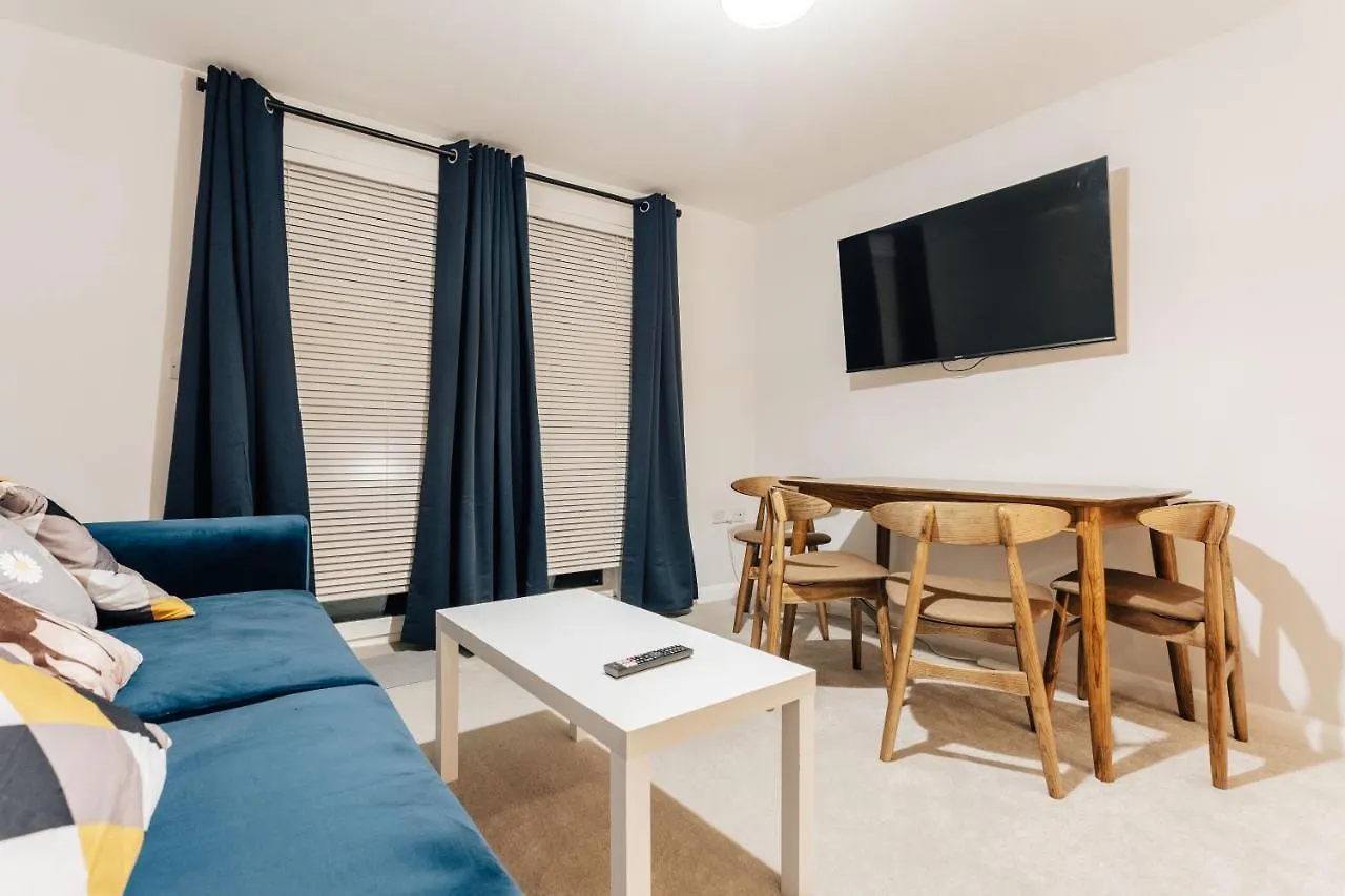 Stunning 2 Bedroom Flat In Town ボーンマス
